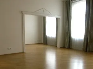 Pronájem bytu 4+1, Praha - Nové Město, Odborů, 100 m2