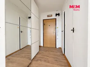 Pronájem bytu 1+kk, Praha - Řepy, Vondroušova, 36 m2