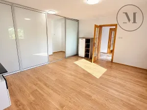 Pronájem rodinného domu, Chroboly, 190 m2