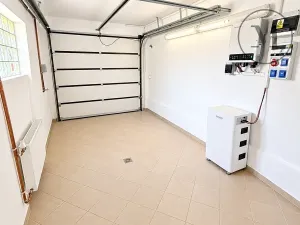 Pronájem rodinného domu, Chroboly, 190 m2