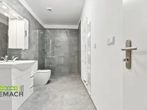 Pronájem bytu 1+1, Náchod, Masarykovo náměstí, 74 m2