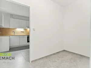 Pronájem bytu 1+1, Náchod, Masarykovo náměstí, 74 m2