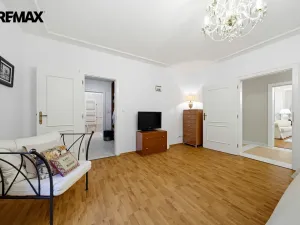 Prodej bytu 3+1, Karlovy Vary, Mariánskolázeňská, 141 m2