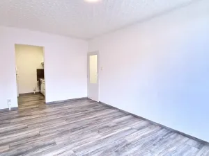 Pronájem bytu 2+kk, Praha - Kamýk, Cuřínova, 43 m2