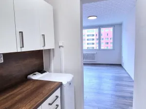 Pronájem bytu 2+kk, Praha - Kamýk, Cuřínova, 43 m2