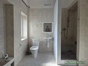 Pronájem restaurace, Žatec, Husitské náměstí, 300 m2
