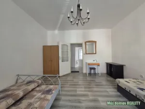 Pronájem restaurace, Žatec, Husitské náměstí, 300 m2