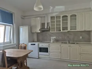 Pronájem restaurace, Žatec, Husitské náměstí, 300 m2