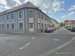 Pronájem restaurace, Žatec, Husitské náměstí, 300 m2