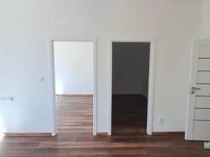 Pronájem bytu 3+kk, Praha - Žižkov, Jeseniova, 64 m2