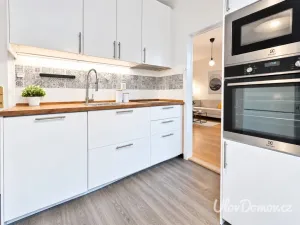 Prodej bytu 3+1, Praha - Hlubočepy, Renoirova, 71 m2