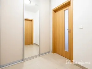 Pronájem bytu 2+kk, Praha - Střížkov, Střížkovská, 50 m2