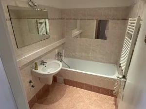 Pronájem bytu 2+kk, Praha - Troja, Hnězdenská, 50 m2