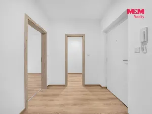Pronájem bytu 2+kk, Pardubice - Ohrazenice, U Sportovní školy, 54 m2