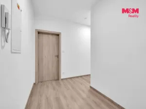 Pronájem bytu 2+kk, Pardubice - Ohrazenice, U Sportovní školy, 51 m2
