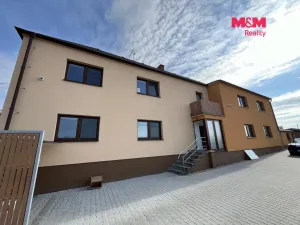 Pronájem bytu 1+kk, Hrdlořezy, 36 m2