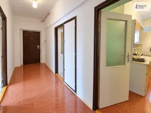 Prodej bytu 3+1, Hradec Králové, Labská kotlina, 83 m2