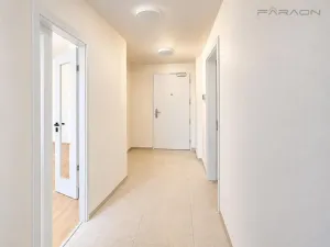 Pronájem bytu 2+kk, Praha - Karlín, Švarcova, 55 m2
