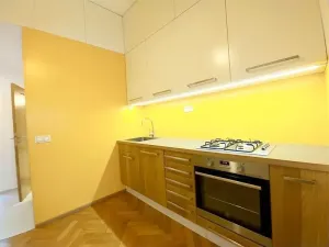 Pronájem bytu 1+1, Praha - Žižkov, Čajkovského, 30 m2