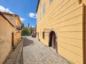 Pronájem obchodního prostoru, Jindřichův Hradec - Jindřichův Hradec I, nám. Míru, 41 m2