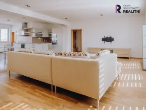 Pronájem bytu 5+1, Kroměříž, náměstí Míru, 178 m2