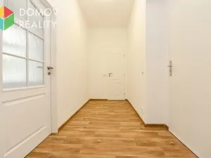 Pronájem bytu 1+1, Králův Dvůr, Bezručova, 40 m2