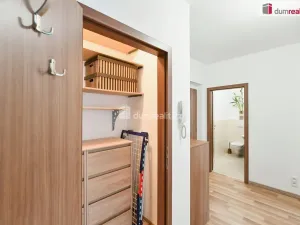 Pronájem bytu 3+kk, Praha - Uhříněves, Václava Trojana, 68 m2