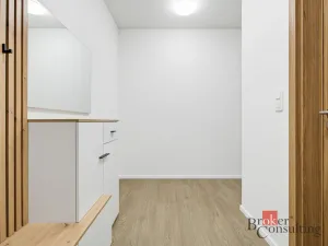 Pronájem bytu 2+kk, Hradec Králové, Na Střezině, 48 m2