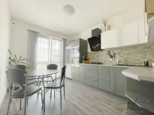 Pronájem bytu 2+1, Ostrov, S. K. Neumanna, 64 m2