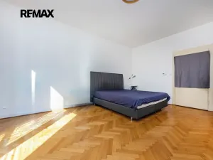 Pronájem bytu 2+1, Praha - Dejvice, Kafkova, 77 m2