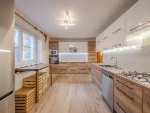 Prodej rodinného domu, Komňa, 182 m2