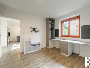 Prodej bytu 3+kk, Praha - Kbely, Martinická, 57 m2