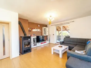 Prodej rodinného domu, Perná, 258 m2