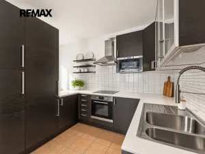 Prodej bytu 3+kk, Praha - Kyje, Sicherova, 79 m2