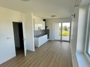 Pronájem bytu 1+kk, Praha - Kbely, Generála Bočka, 34 m2