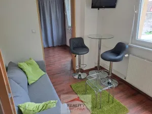 Pronájem bytu 1+1, Valašské Meziříčí - Krásno nad Bečvou, Nádražní, 34 m2