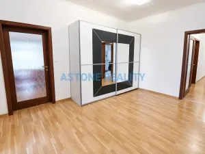 Pronájem rodinného domu, Trnová, 213 m2