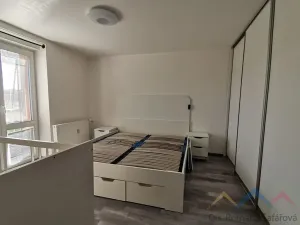 Prodej bytu 3+1, Břidličná, 1. máje, 68 m2