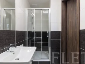 Pronájem bytu 1+kk, Praha - Třebonice, Thomasova, 33 m2