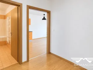 Prodej bytu 2+kk, Praha - Prosek, Kytlická, 53 m2