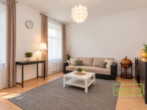 Prodej bytu 2+1, Praha - Holešovice, Řezáčovo náměstí, 45 m2