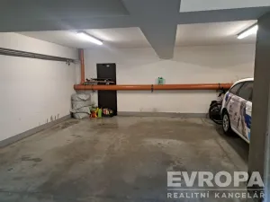 Pronájem garážového stání, Brno - Bystrc, Přístavní, 14 m2