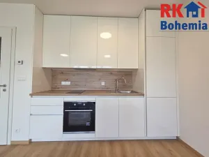 Pronájem bytu 1+kk, Praha - Dolní Počernice, 45 m2