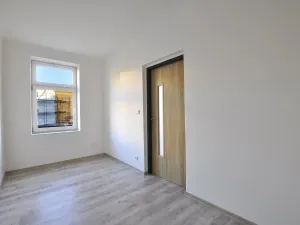 Pronájem bytu 1+kk, Trutnov - Horní Staré Město, Moravská, 30 m2