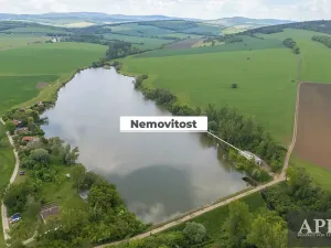 Prodej komerční nemovitosti, Hluk, 192 m2