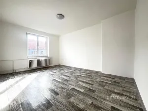 Pronájem bytu 1+1, Jirkov, Ervěnická, 35 m2