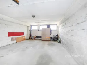 Pronájem garážového stání, Plzeň - Jižní Předměstí, Tomanova, 12 m2