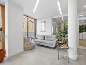 Pronájem kanceláře, Praha - Smíchov, Na Zatlance, 232 m2