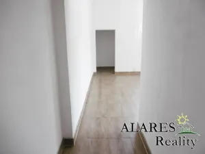 Pronájem bytu 1+1, Praha - Hostavice, Pasecká, 50 m2