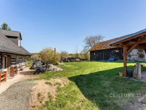 Prodej zemědělské usedlosti, Jičíněves - Labouň, 180 m2